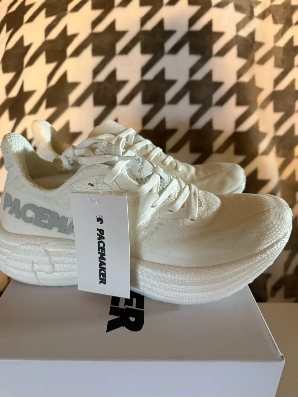 Pacemaker Men’s Low Top Lace-Up Athletic Sneaker White Solid